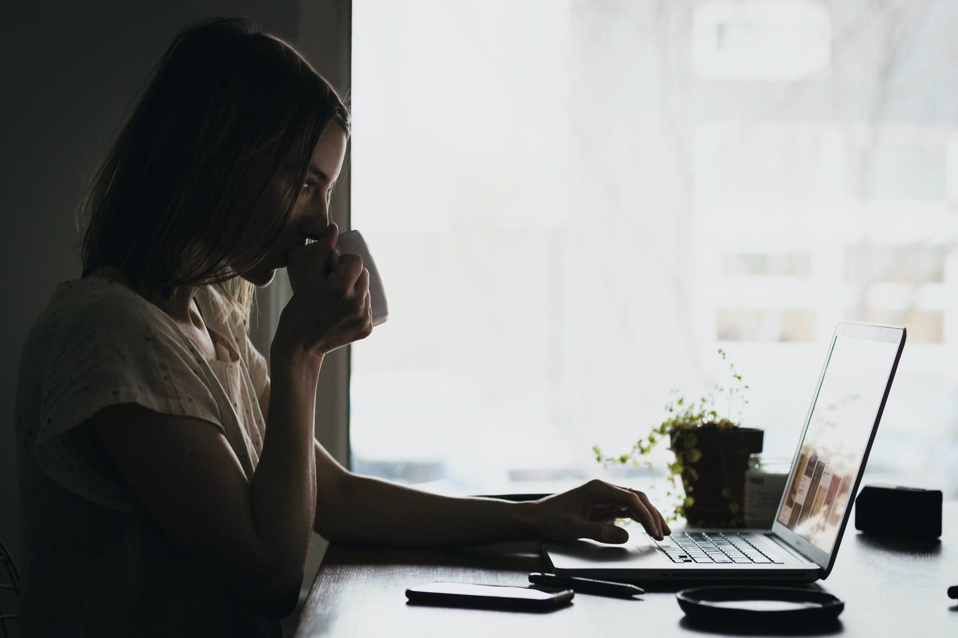 Read more about the article Zoom fatigue is real. Here are 5 ways to stay ahead of it.